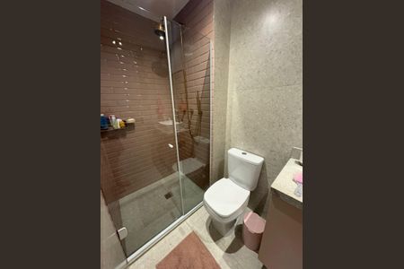 Apartamento à venda com 118m², 3 quartos e 2 vagas Apartamento à venda com 118m², 3 quartos e 2 vagasBanheiro