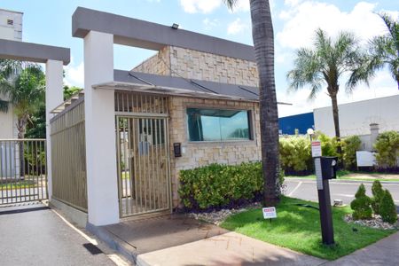 Apartamento para alugar com 43m², 2 quartos e 1 vagaFachada e portaria