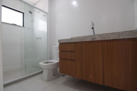 Apartamento para alugar com 80m², 2 quartos e 1 vagaBanheiro da suíte
