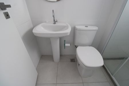 Apartamento para alugar com 80m², 2 quartos e 1 vagaÁrea de serviço - Banheiro