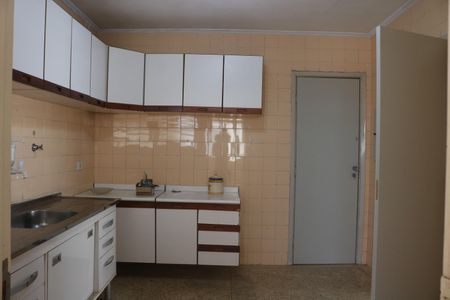Apartamento para alugar com 66m², 2 quartos e 1 vagaCozinha