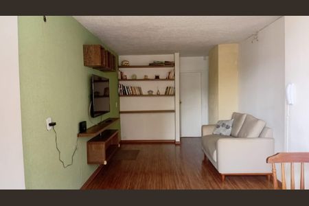 Sala de apartamento para alugar com 2 quartos, 57m² em Taquara, Rio de Janeiro