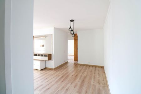 Apartamento à venda com 75m², 2 quartos e 1 vaga