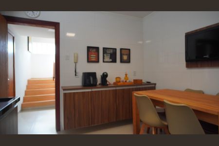 Casa à venda com 90m², 3 quartos e 2 vagasCozinha 