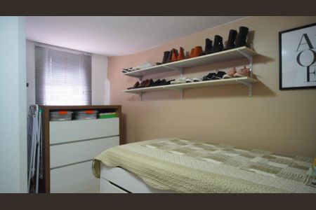 Casa à venda com 90m², 3 quartos e 2 vagasQuarto 3