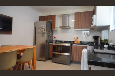 Casa à venda com 90m², 3 quartos e 2 vagasCozinha 