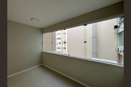 Apartamento à venda com 120m², 3 quartos e sem vagaVaranda Quarto 2