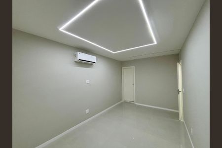 Apartamento à venda com 120m², 3 quartos e sem vagaSuíte