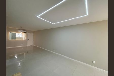 Sala de apartamento à venda com 3 quartos, 120m² em Copacabana, Rio de Janeiro