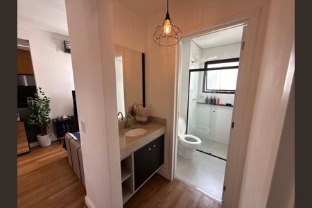 Apartamento para alugar com 62m², 2 quartos e 2 vagas Apartamento para alugar com 62m², 2 quartos e 2 vagasBanheiro