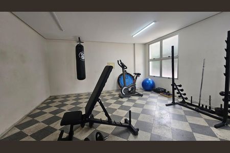 Apartamento para alugar com 60m², 2 quartos e 1 vaga Apartamento para alugar com 60m², 2 quartos e 1 vagaÁrea comum - Academia