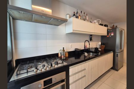 Apartamento à venda com 191m², 3 quartos e 2 vagasCozinha 
