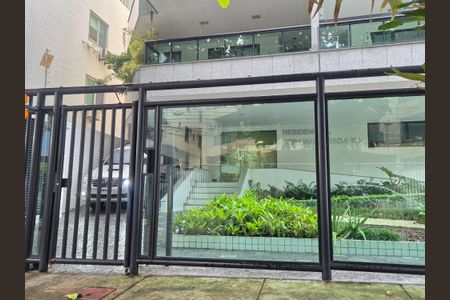 Apartamento à venda com 191m², 3 quartos e 2 vagasEntrada 