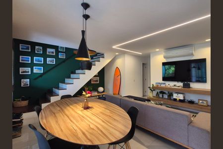 Sala  de apartamento à venda com 3 quartos, 191m² em Recreio dos Bandeirantes, Rio de Janeiro