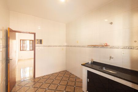 Casa para alugar com 83m², 2 quartos e 2 vagasCozinha