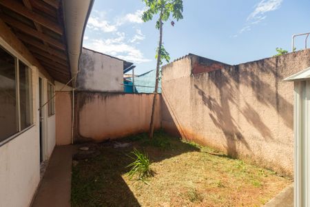 Casa para alugar com 83m², 2 quartos e 2 vagasQuintal