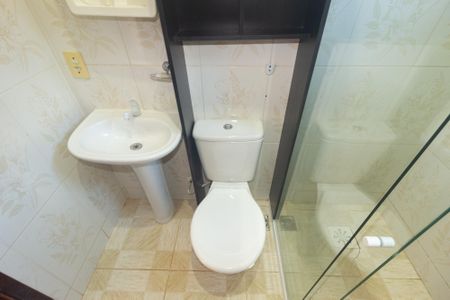 Casa para alugar com 83m², 2 quartos e 2 vagasBanheiro Social