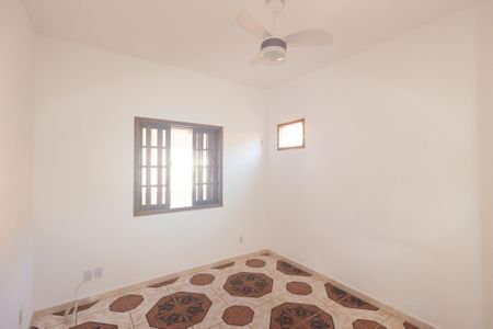 Quarto de casa para alugar com 2 quartos, 83m² em Guaratiba, Rio de Janeiro