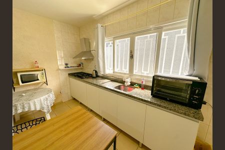 Casa para alugar com 65m², 2 quartos e 1 vagaCozinha