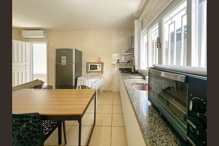 Casa para alugar com 65m², 2 quartos e 1 vagaCozinha