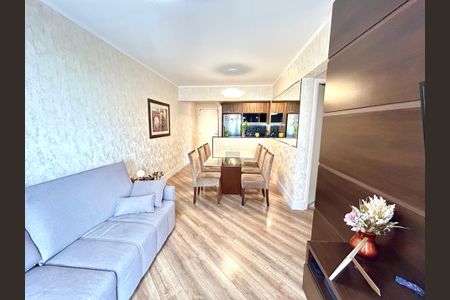 Sala de apartamento à venda com 3 quartos, 75m² em Vila Augusta, Guarulhos