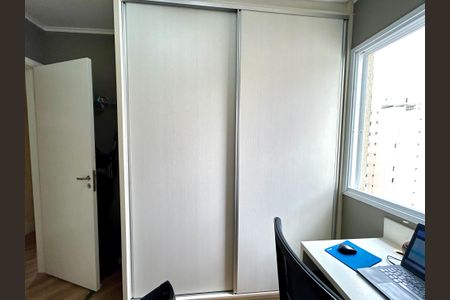 Apartamento à venda com 75m², 3 quartos e 2 vagasQuarto 2