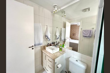 Apartamento à venda com 75m², 3 quartos e 2 vagasBanheiro da Suíte