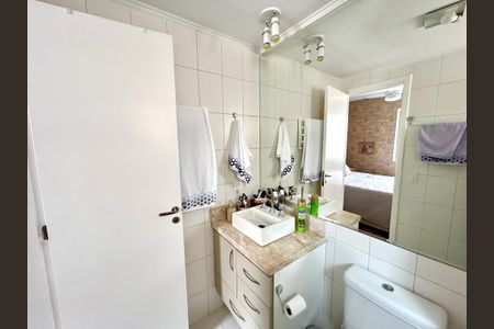 Apartamento à venda com 75m², 3 quartos e 2 vagasBanheiro da Suíte