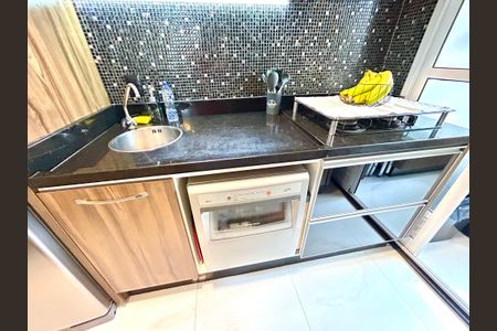 Apartamento à venda com 75m², 3 quartos e 2 vagasCozinha