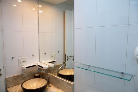 Apartamento à venda com 77m², 2 quartos e 2 vagas