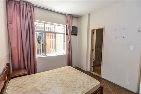 Apartamento à venda com 210m², 4 quartos e 2 vagas Apartamento à venda com 210m², 4 quartos e 2 vagasSuíte