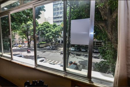 Apartamento à venda com 210m², 4 quartos e 2 vagas Apartamento à venda com 210m², 4 quartos e 2 vagasSala