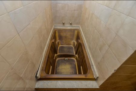 Apartamento à venda com 210m², 4 quartos e 2 vagas Apartamento à venda com 210m², 4 quartos e 2 vagasBanheiro da Suíte