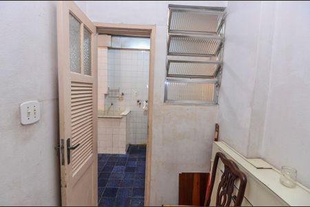 Apartamento à venda com 210m², 4 quartos e 2 vagas Apartamento à venda com 210m², 4 quartos e 2 vagasQuarto de Serviço