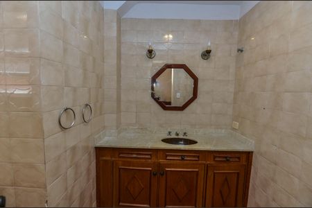 Apartamento à venda com 210m², 4 quartos e 2 vagas Apartamento à venda com 210m², 4 quartos e 2 vagasBanheiro da Suíte