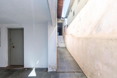 Corredor Lateral de casa à venda com 2 quartos, 130m² em Jardim Sao Luiz, São Paulo