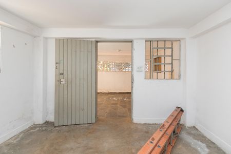 Casa à venda com 130m², 2 quartos e 2 vagas Casa à venda com 130m², 2 quartos e 2 vagasQuarto de Serviço
