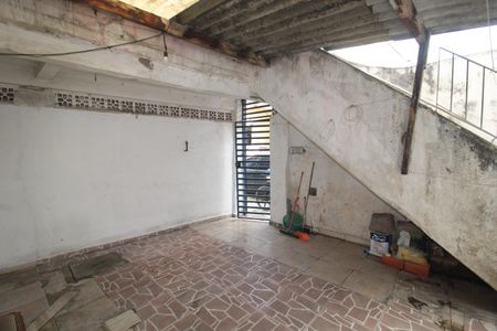 Casa para alugar com 80m², 2 quartos e sem vagaQuintal