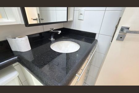 Apartamento para alugar com 52m², 2 quartos e 1 vagaBanheiro