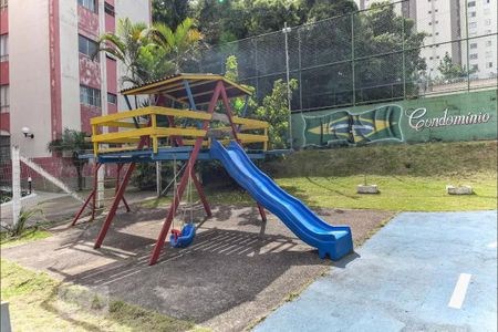 Apartamento à venda com 47m², 2 quartos e 1 vaga Apartamento à venda com 47m², 2 quartos e 1 vagaÁrea comum - Playground