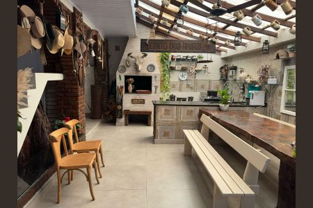Casa à venda com 500m², 5 quartos e 3 vagas Casa à venda com 500m², 5 quartos e 3 vagasÁrea externa