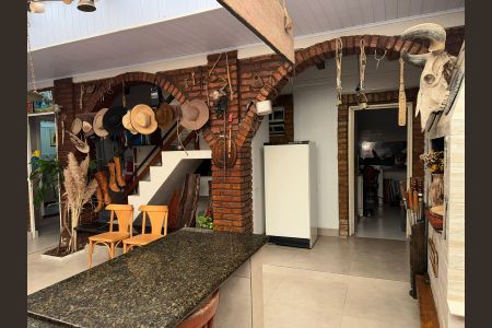 Casa à venda com 500m², 5 quartos e 3 vagas Casa à venda com 500m², 5 quartos e 3 vagasÁrea externa