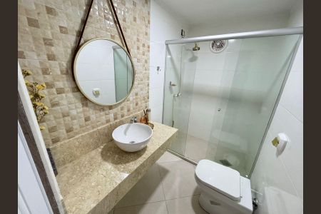 Casa à venda com 500m², 5 quartos e 3 vagas Casa à venda com 500m², 5 quartos e 3 vagasBanheiro