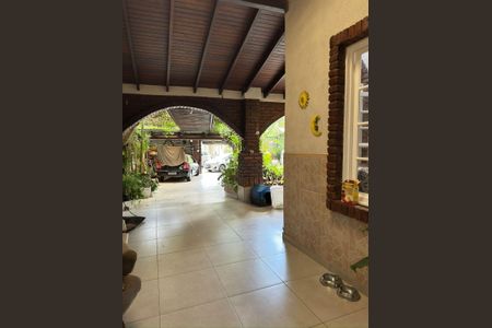 Área externa de casa à venda com 5 quartos, 500m² em Belém Velho, Porto Alegre