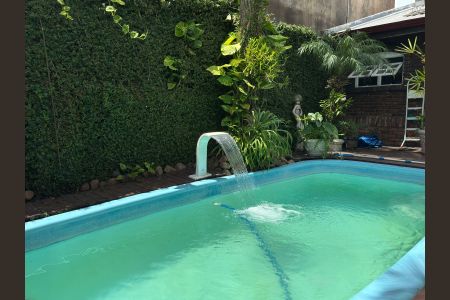 Casa à venda com 500m², 5 quartos e 3 vagas Casa à venda com 500m², 5 quartos e 3 vagasÁrea externa