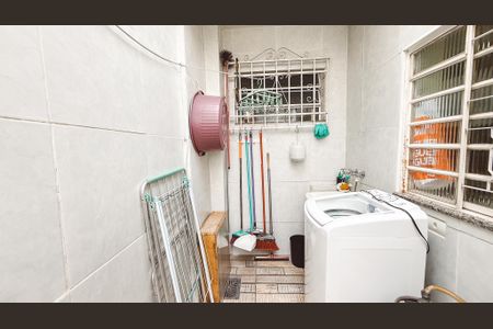 Casa à venda com 140m², 3 quartos e 1 vagaÁrea de Serviço