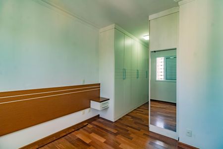 Apartamento para alugar com 116m², 3 quartos e 3 vagas
