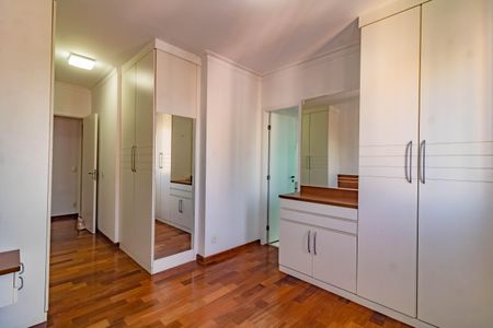 Apartamento para alugar com 116m², 3 quartos e 3 vagas