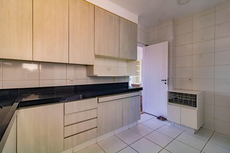Apartamento para alugar com 116m², 3 quartos e 3 vagas