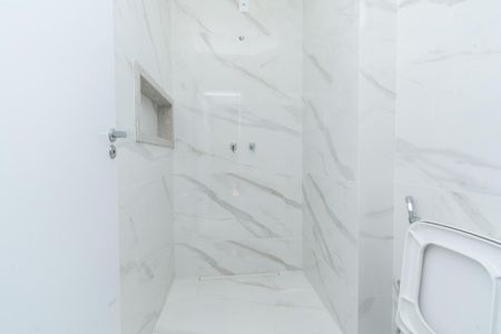 Apartamento à venda com 135m², 3 quartos e 3 vagas Apartamento à venda com 135m², 3 quartos e 3 vagasBanheiro das Semi Suítes